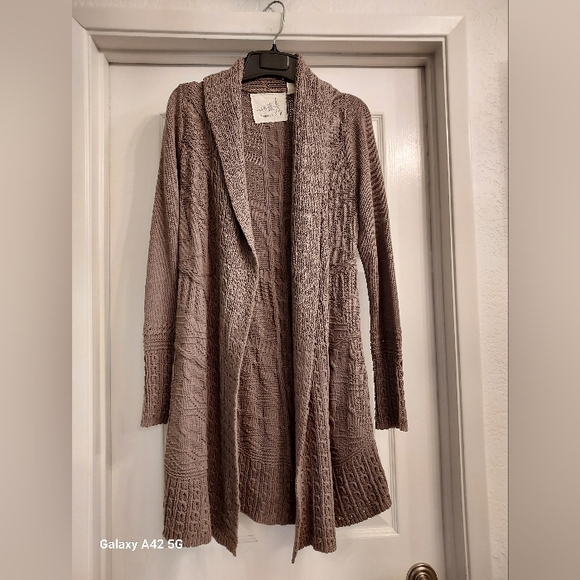 Excellent Condition Angel Of The North Women's Cardigan - Taupe